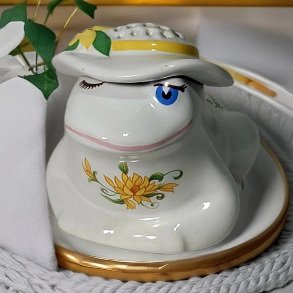 VTG Avon Frog Pomander Sachet Yellow Floral Scent Diffuser Holder - Picture 2 of 11